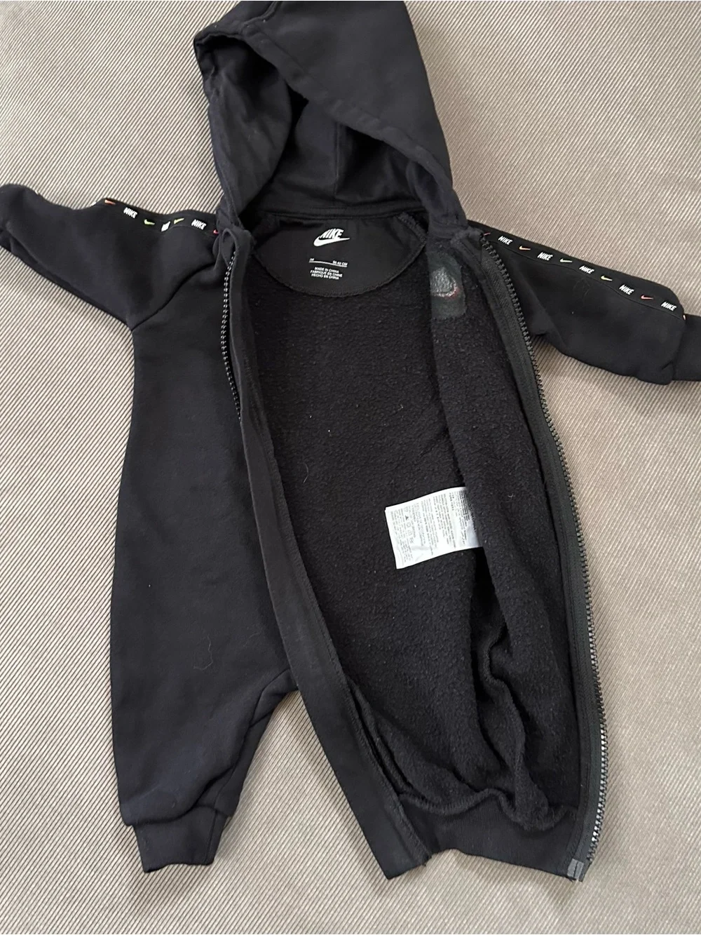Nike Swoosh Baby Unisex 3 Months One Piece Hooded Coverall Full Zip Black